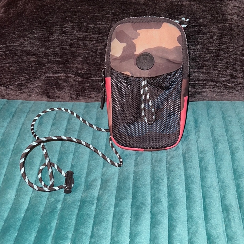 Lululemon cross body mini bag